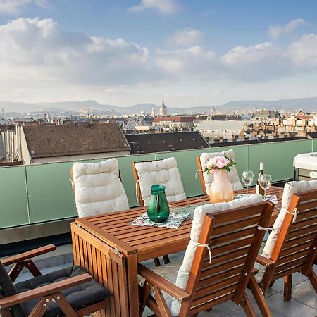 ブダペストCentropolitan Penthouse #Jacuzzi #Freeparkingアパートメント エクステリア 写真