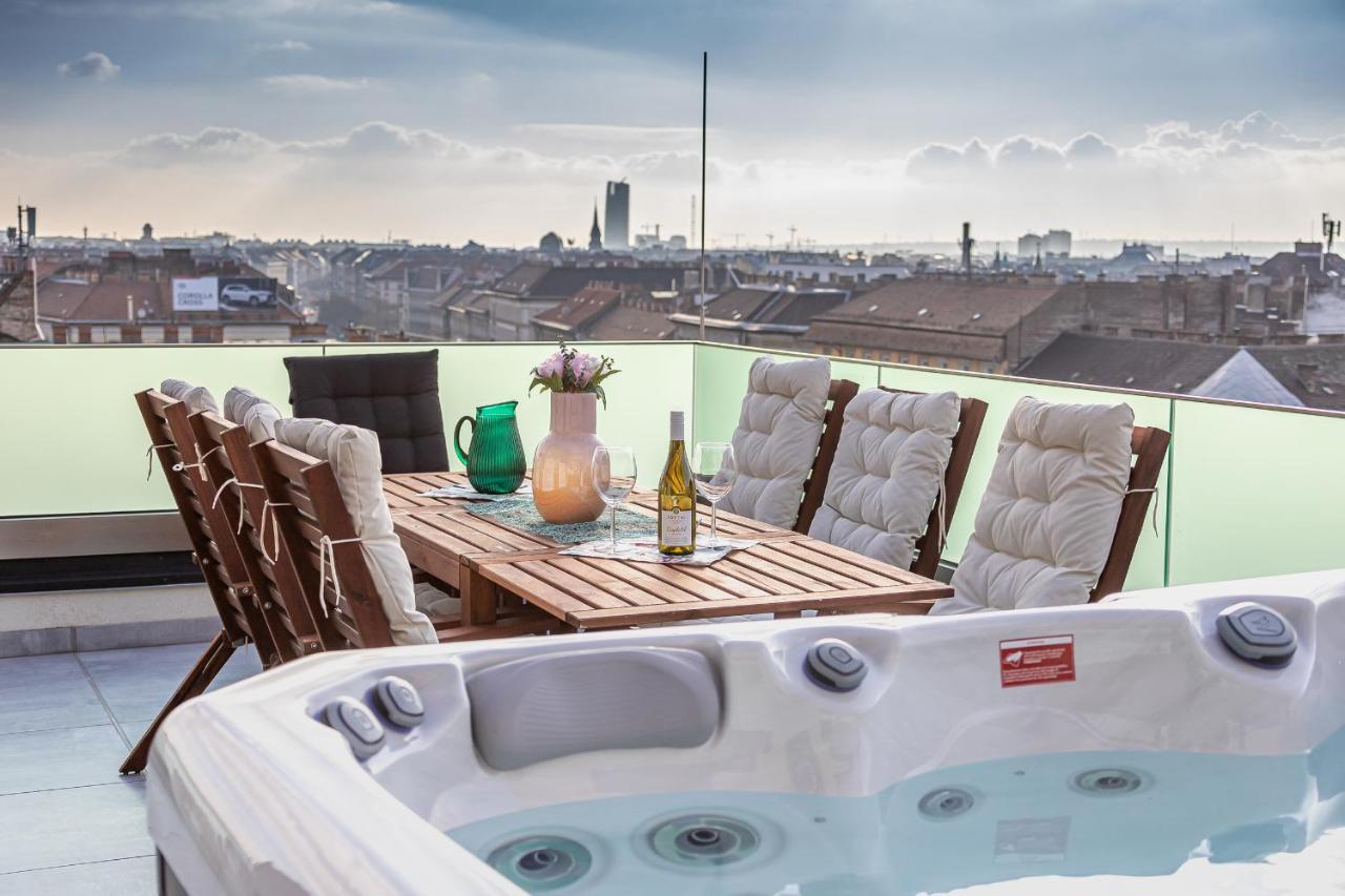 ブダペストCentropolitan Penthouse #Jacuzzi #Freeparkingアパートメント エクステリア 写真